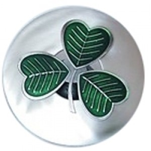 IRISH SHAMROCK PLAID BROOCH Presented in a plastic sleeve IRISH SHAMROCK PLAID BROOCH Presented in a plastic sleeve